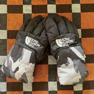 North Face winter gloves child sized small